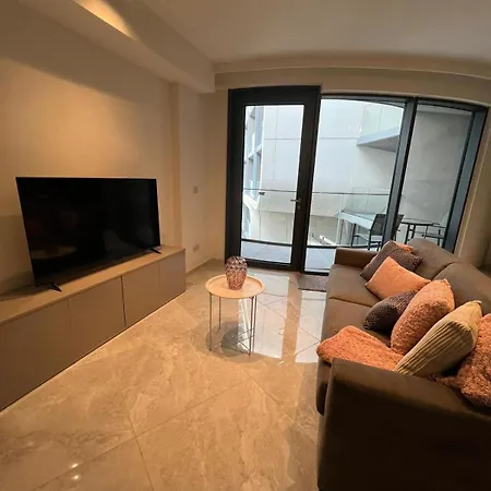 Exclusive 2 Bed - Mercury - Pool Access